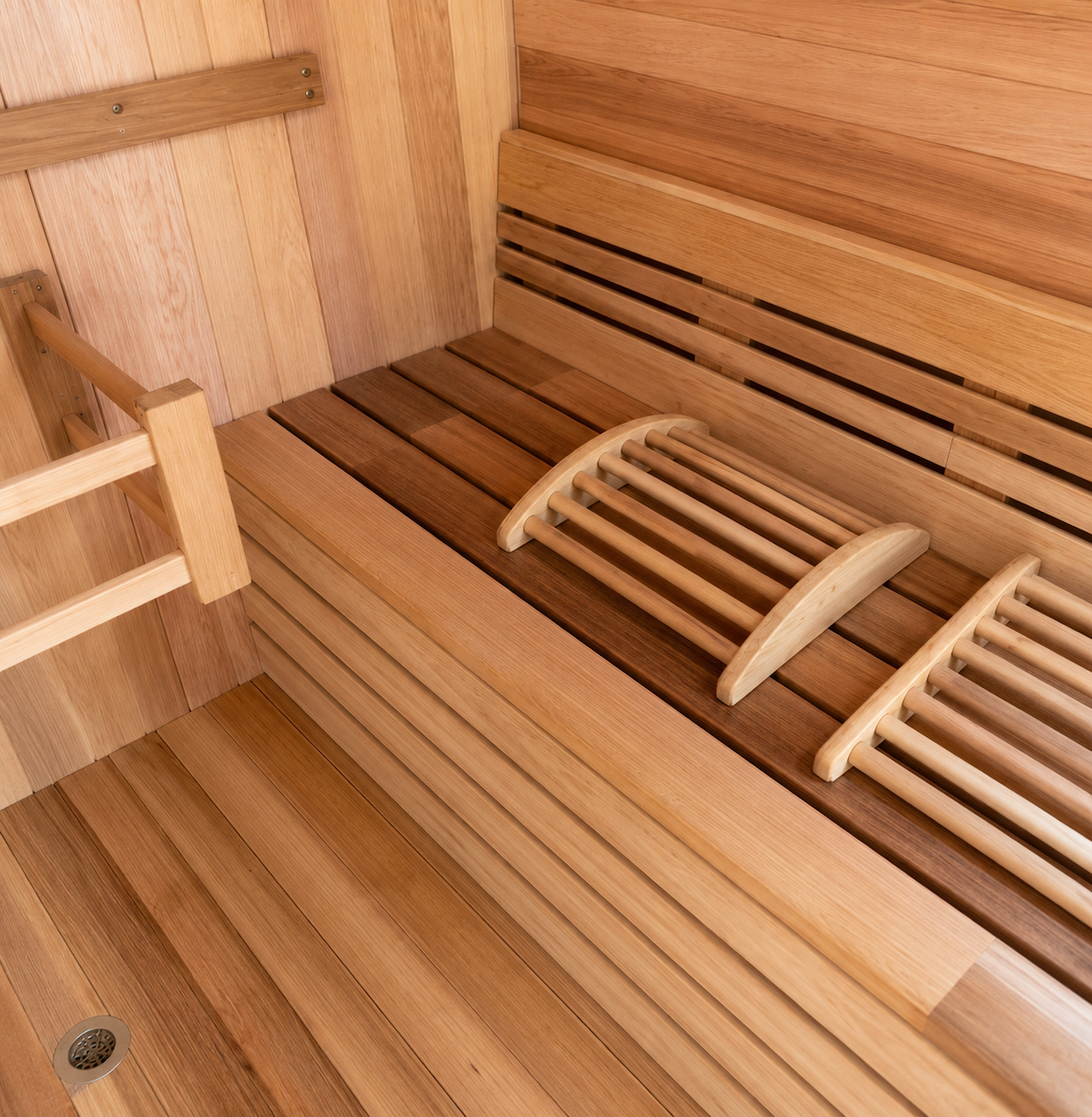 Outdoor Barrel Sauna with Panoramic Glass Door — Red Cedar / Thermo Wood / Pine | 2-4 Person